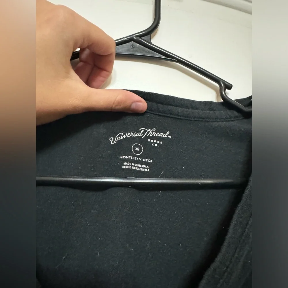 Universal Thread T-Shirt - Picture 3 of 3